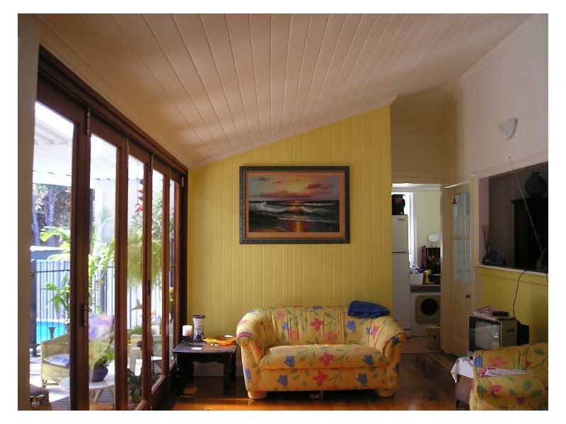 10 Maroo Street, Coochiemudlo Island QLD 4184