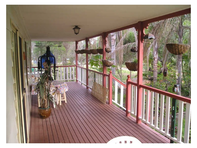 10 Maroo Street, Coochiemudlo Island QLD 4184