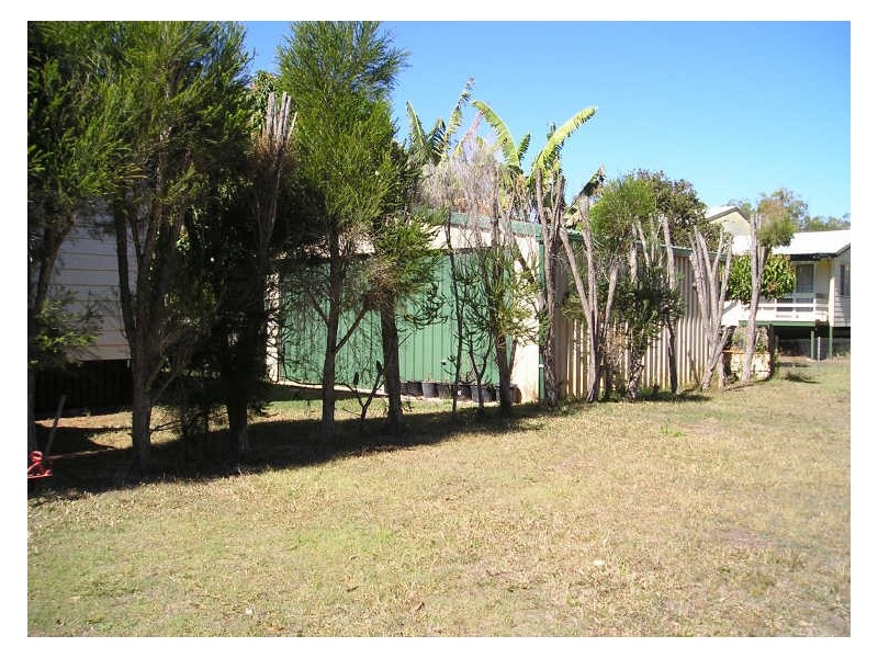 10 Maroo Street, Coochiemudlo Island QLD 4184