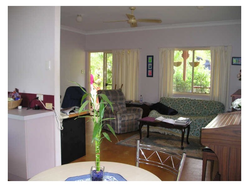10 Maroo Street, Coochiemudlo Island QLD 4184
