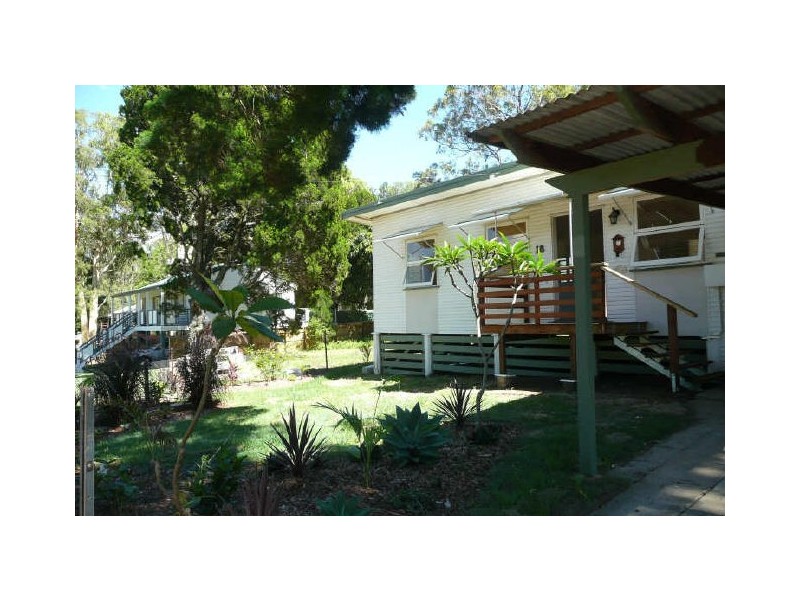 18 Merindah Street, Coochiemudlo Island QLD 4184