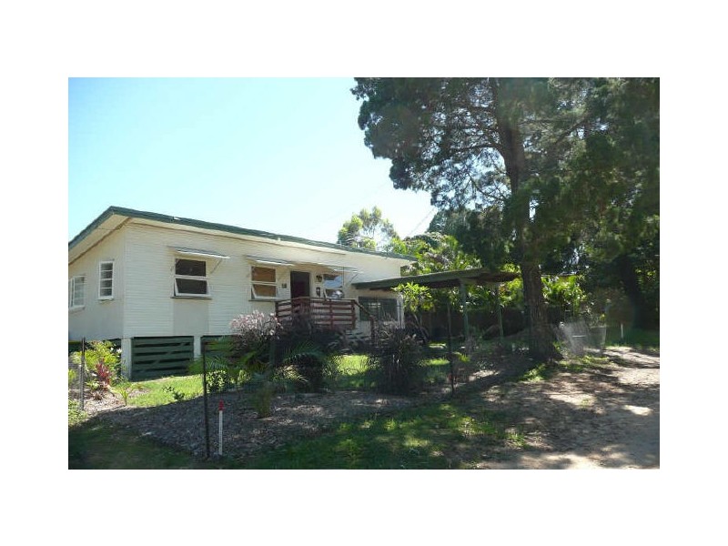18 Merindah Street, Coochiemudlo Island QLD 4184