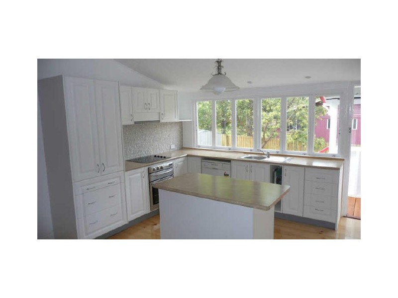 31 Capembah Street, Coochiemudlo Island QLD 4184