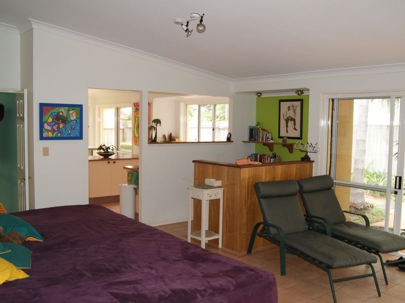 14 Shirley Street, Coochiemudlo Island QLD 4184