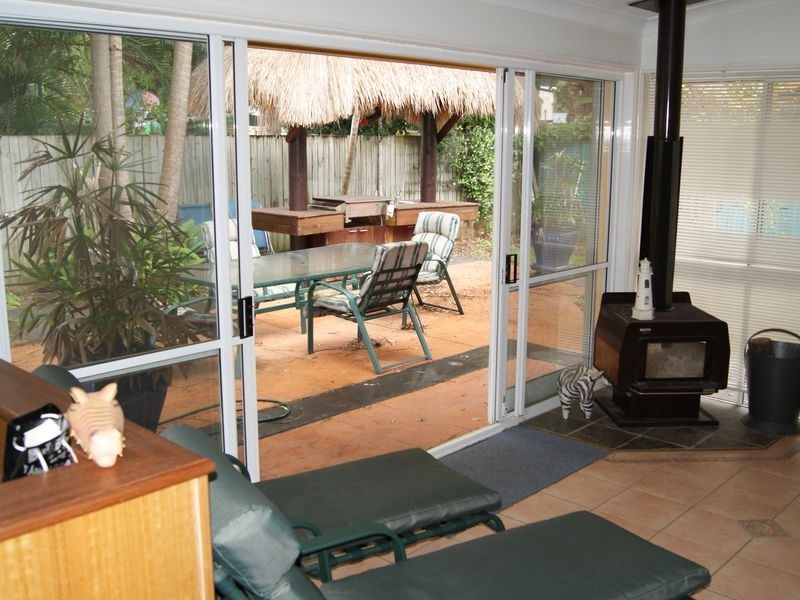 14 Shirley Street, Coochiemudlo Island QLD 4184