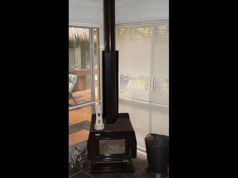 14 Shirley Street, Coochiemudlo Island QLD 4184