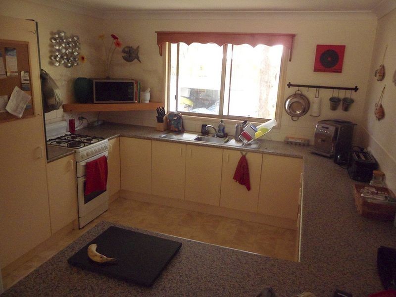 19 Perulpa Street, Coochiemudlo Island QLD 4184