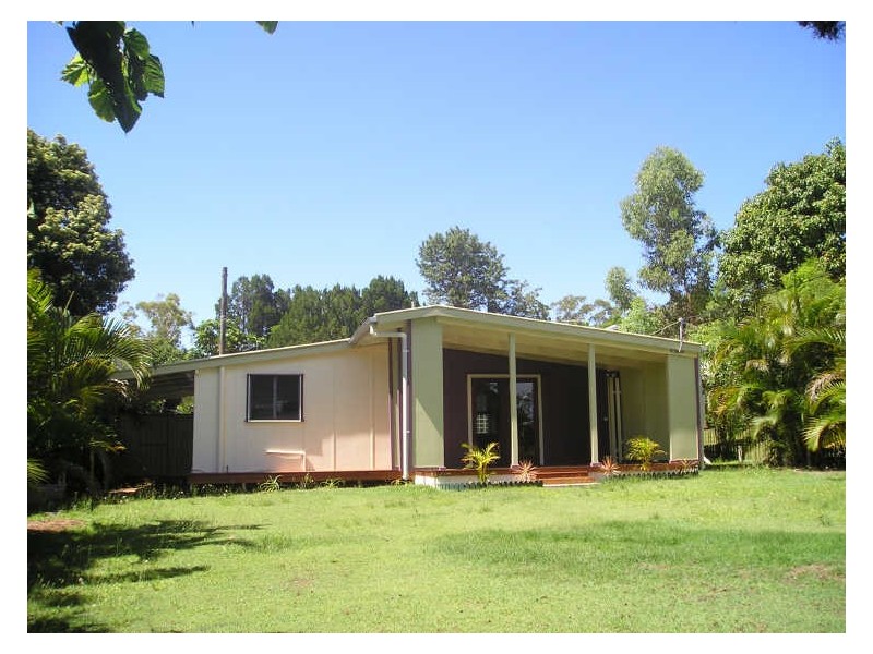 20 Merindah Street, Coochiemudlo Island QLD 4184