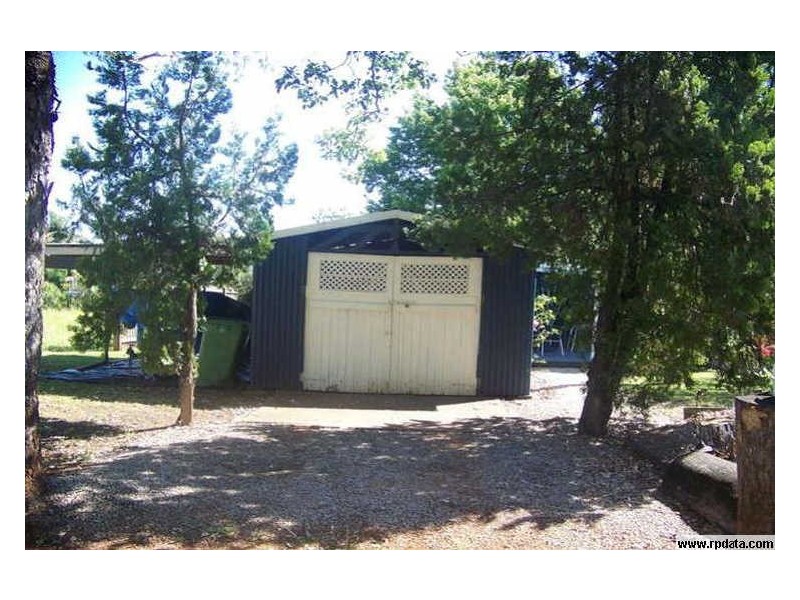 9 Leonie Crescent, Lamb Island QLD 4184