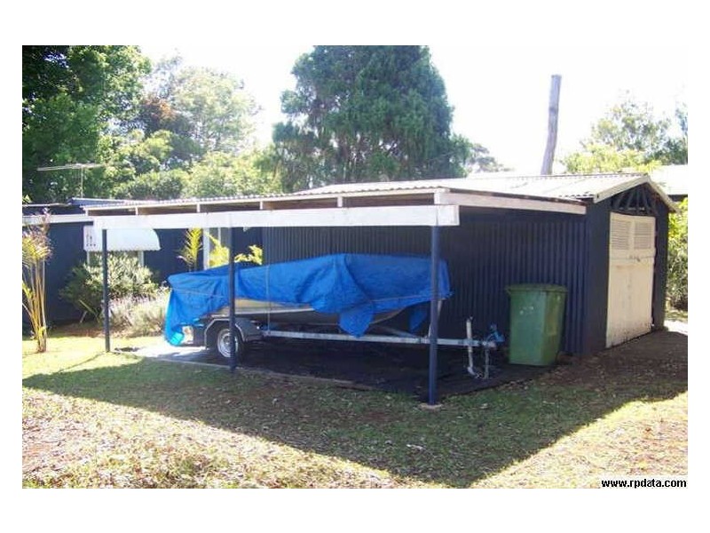 9 Leonie Crescent, Lamb Island QLD 4184