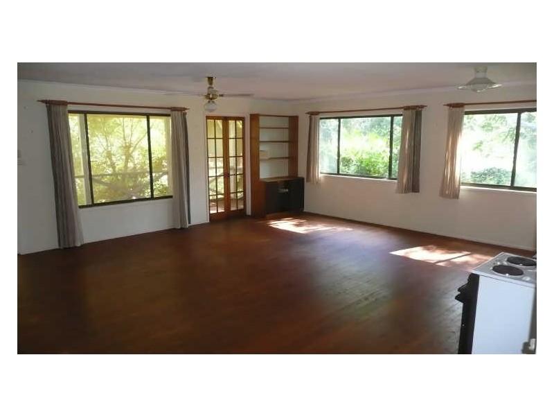 19 Kingfisher Street, Coochiemudlo Island QLD 4184