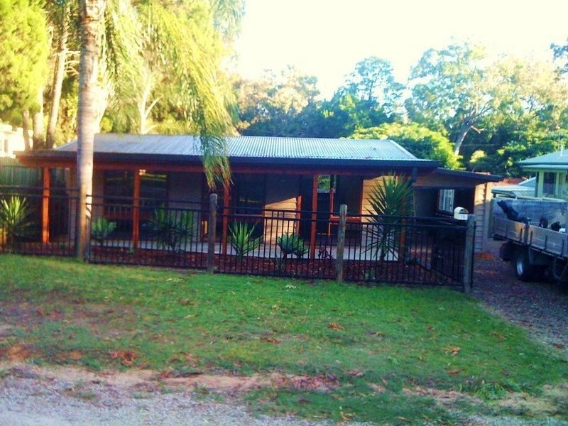 15 Merindah Street, Coochiemudlo Island QLD 4184