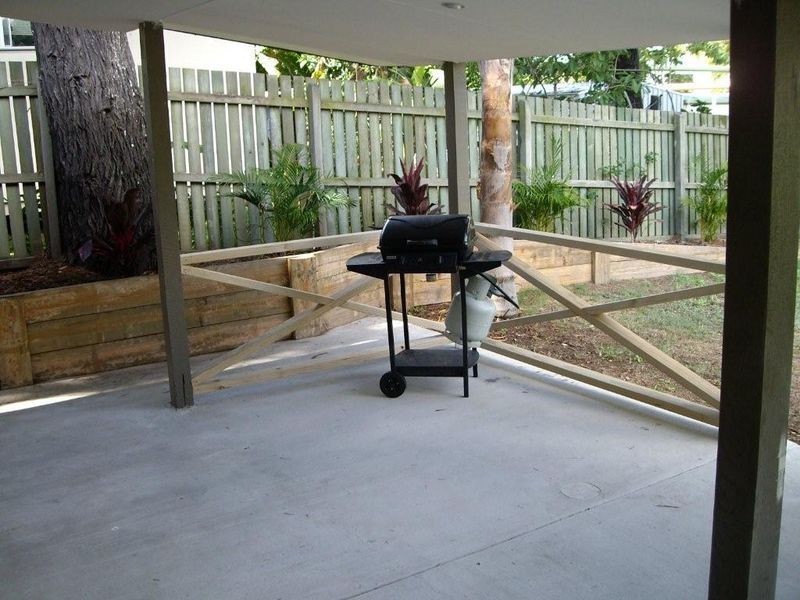 15 Merindah Street, Coochiemudlo Island QLD 4184
