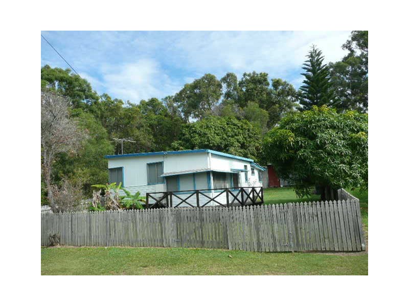 15 Pullen Street, Coochiemudlo Island QLD 4184