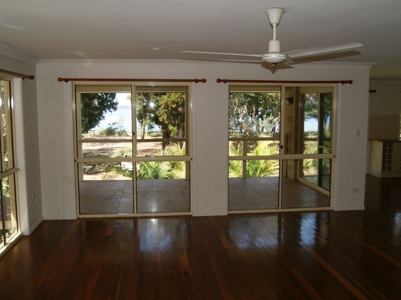 32 Victoria Parade, Coochiemudlo Island QLD 4184