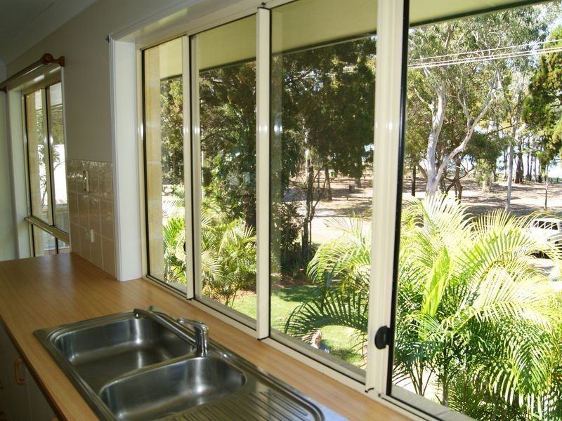 32 Victoria Parade, Coochiemudlo Island QLD 4184