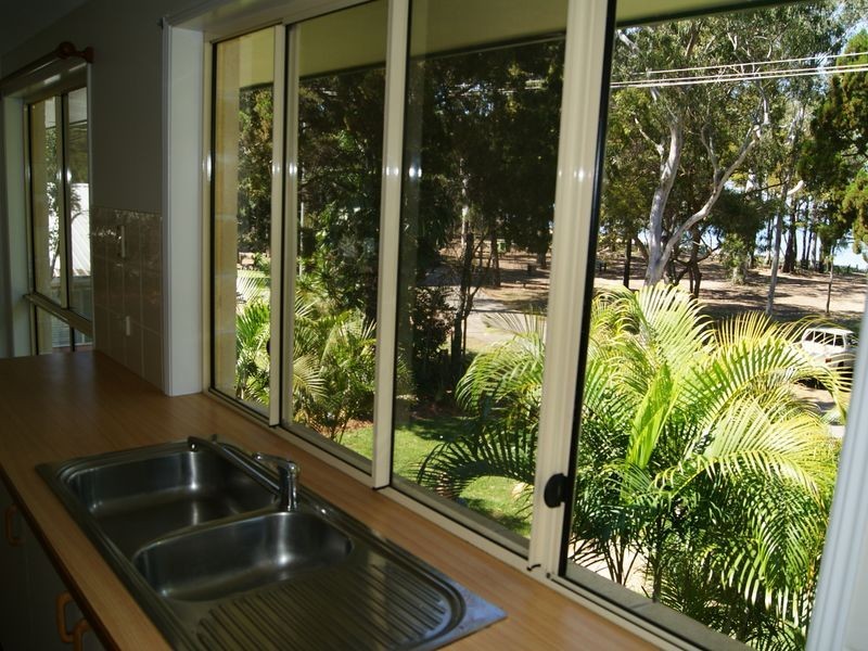 32 Victoria Parade, Coochiemudlo Island QLD 4184