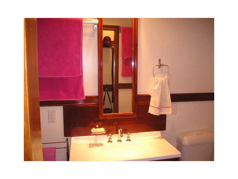 62 Elizabeth Street, Coochiemudlo Island QLD 4184