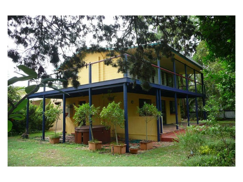 2 Marana Street, Coochiemudlo Island QLD 4184