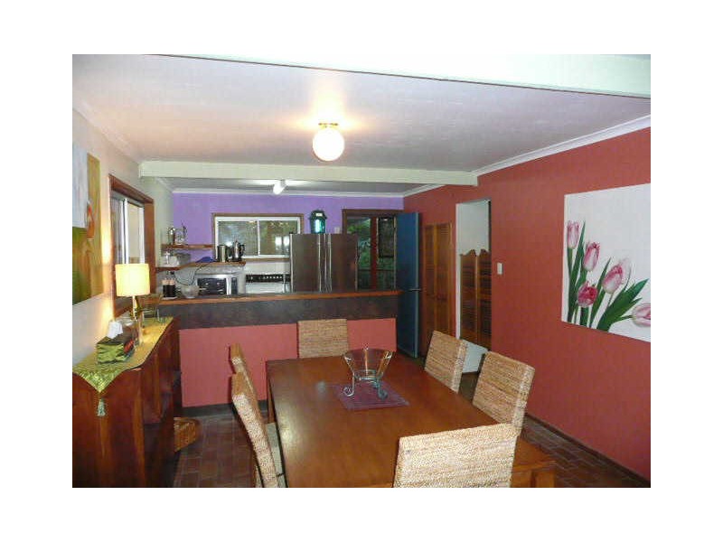 19 Ooyan Street, Coochiemudlo Island QLD 4184