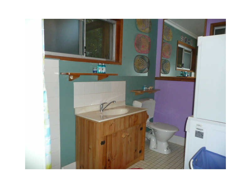 19 Ooyan Street, Coochiemudlo Island QLD 4184