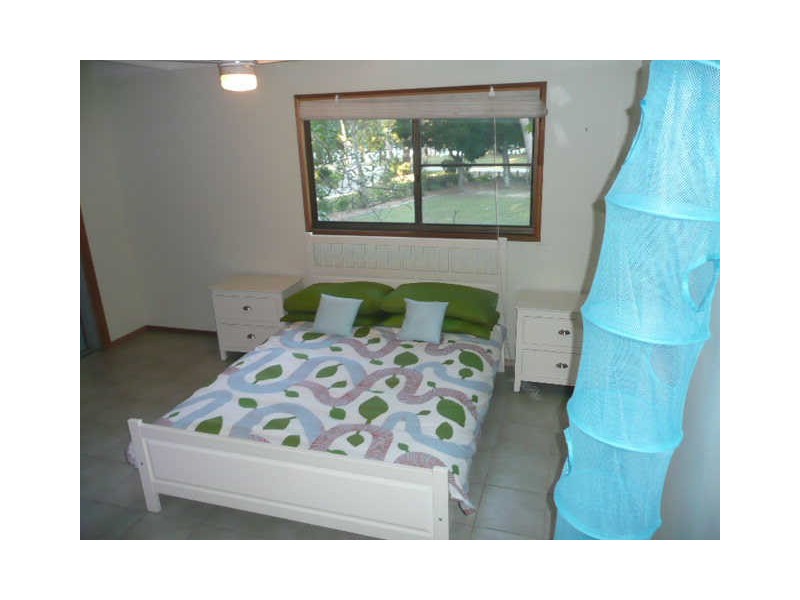 19 Ooyan Street, Coochiemudlo Island QLD 4184