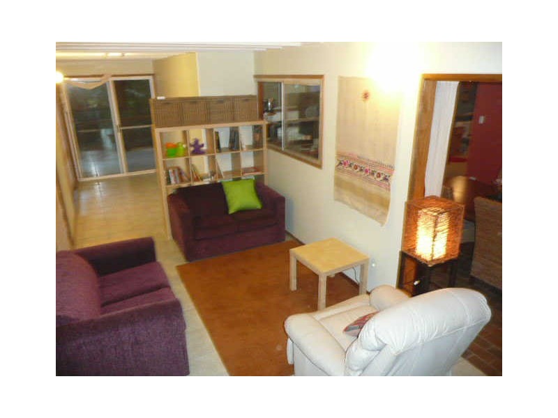 19 Ooyan Street, Coochiemudlo Island QLD 4184