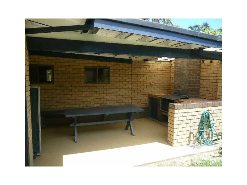 14 Orangegrove Street, Coochiemudlo Island QLD 4184