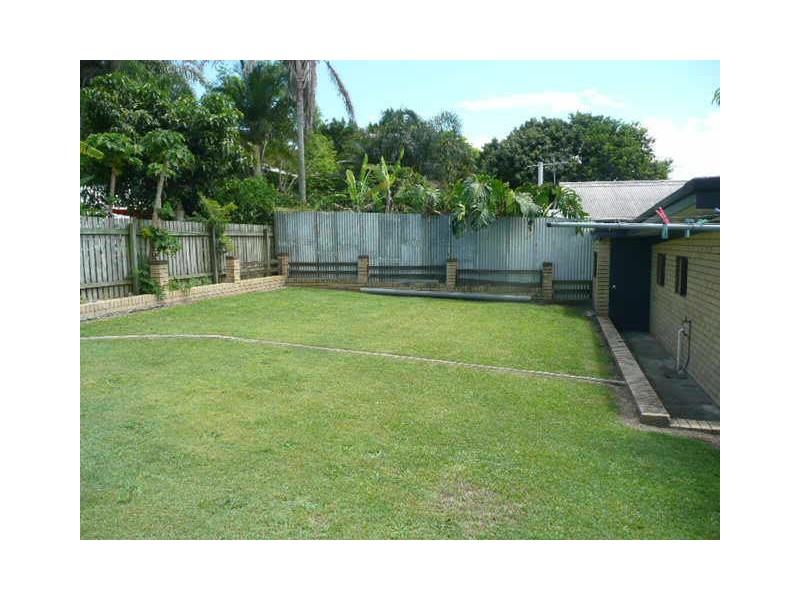 14 Orangegrove Street, Coochiemudlo Island QLD 4184