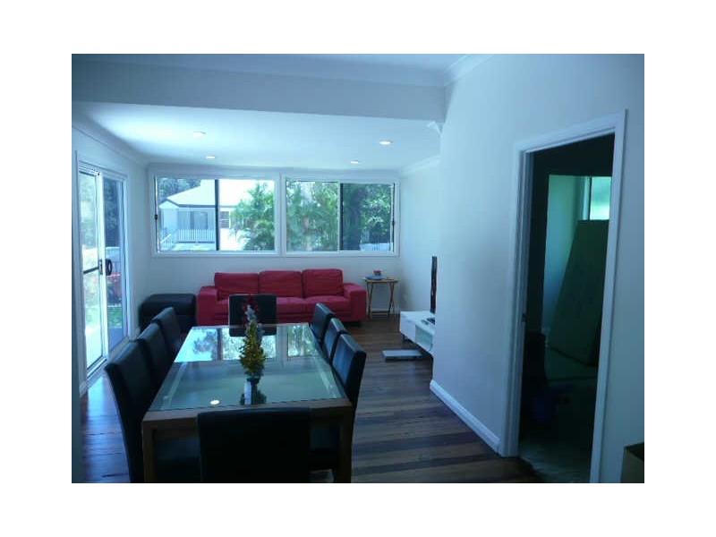 1 Moonah Street, Coochiemudlo Island QLD 4184