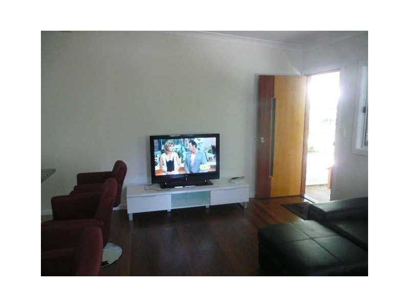 1 Moonah Street, Coochiemudlo Island QLD 4184