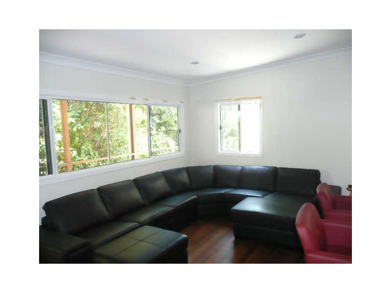 1 Moonah Street, Coochiemudlo Island QLD 4184