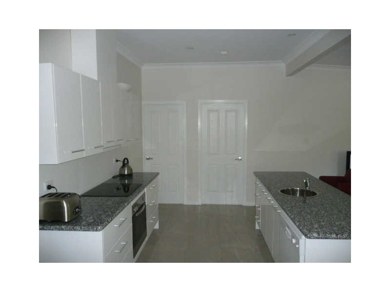 1 Moonah Street, Coochiemudlo Island QLD 4184