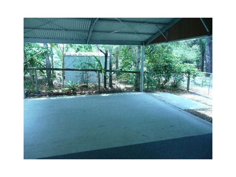 1 Moonah Street, Coochiemudlo Island QLD 4184