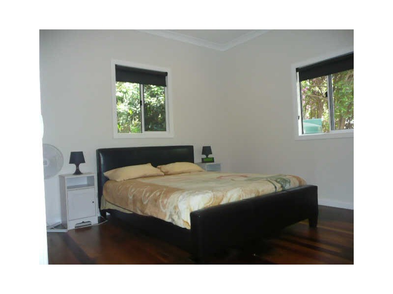 1 Moonah Street, Coochiemudlo Island QLD 4184