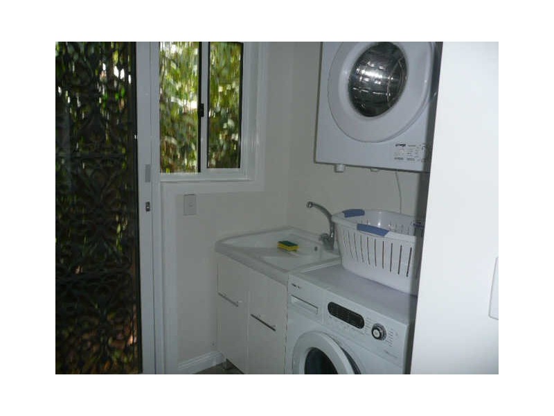 1 Moonah Street, Coochiemudlo Island QLD 4184