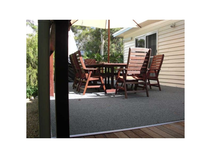 1 Moonah Street, Coochiemudlo Island QLD 4184