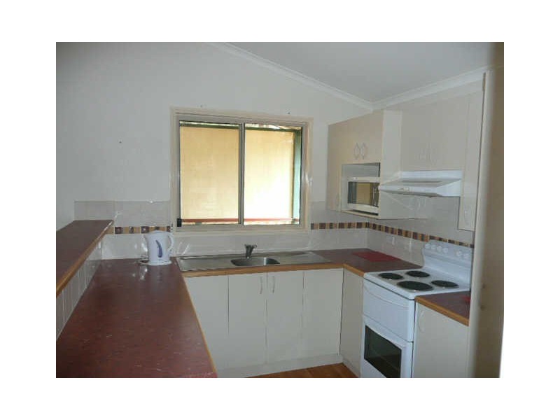 4 Marroo Street, Coochiemudlo Island QLD 4184