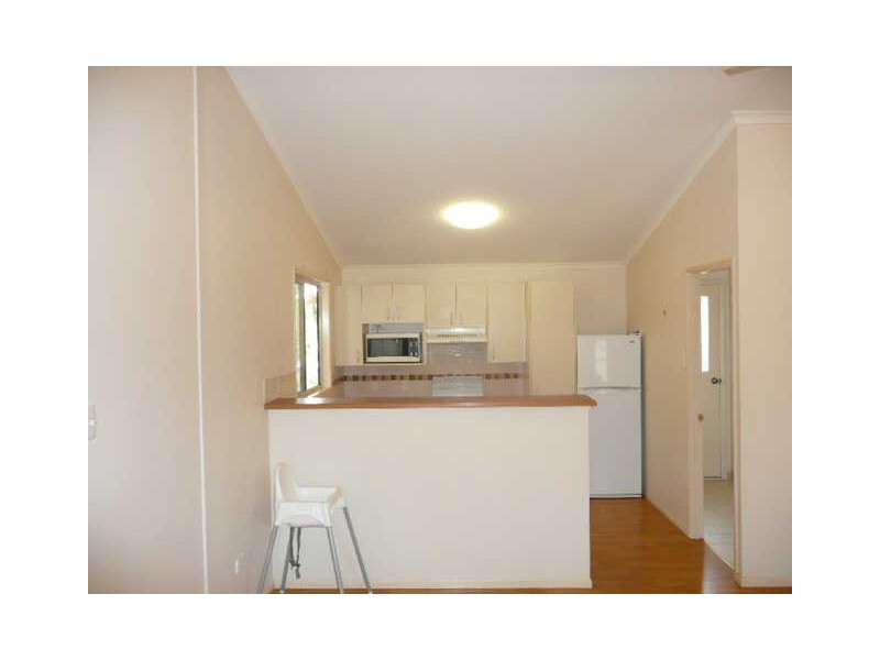 4 Marroo Street, Coochiemudlo Island QLD 4184