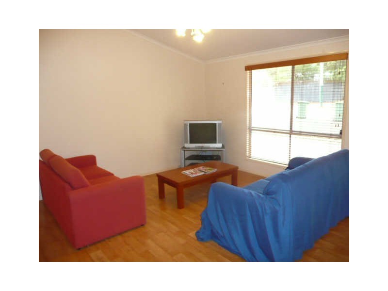 4 Marroo Street, Coochiemudlo Island QLD 4184