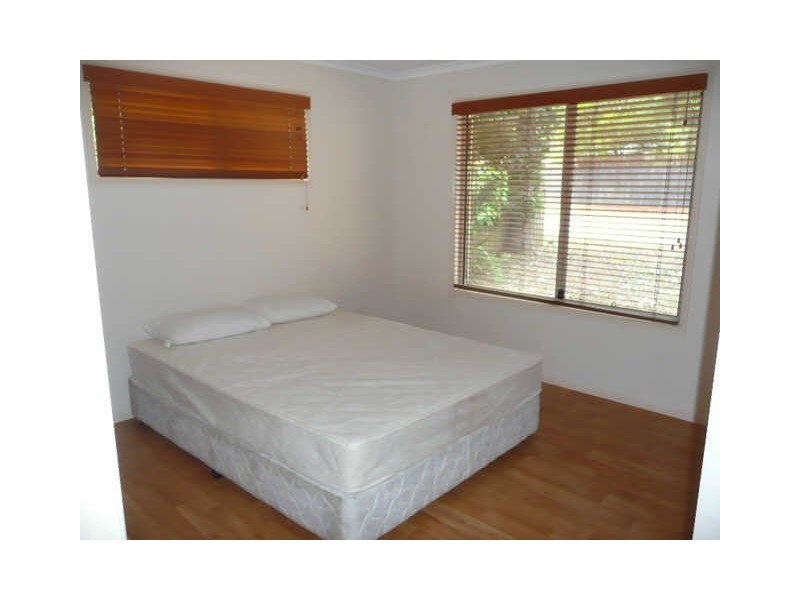 4 Marroo Street, Coochiemudlo Island QLD 4184