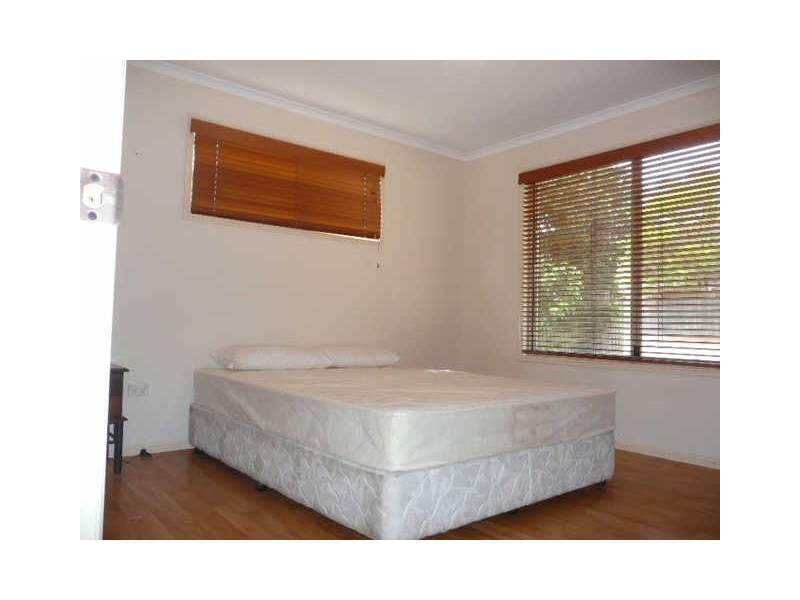 4 Marroo Street, Coochiemudlo Island QLD 4184