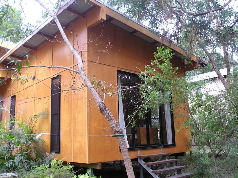 26 James Street, Coochiemudlo Island QLD 4184