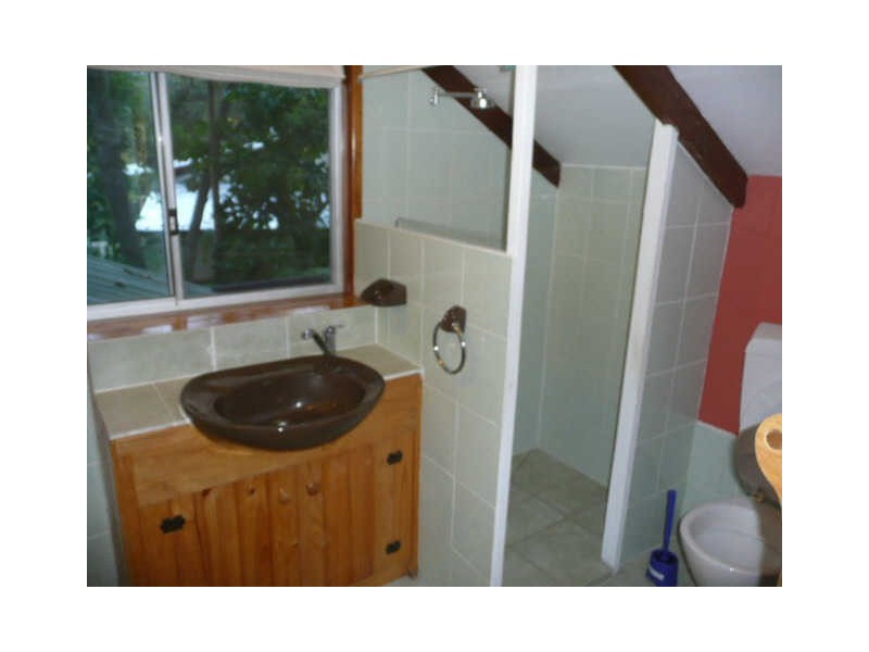 19 Ooyan St, Coochiemudlo Island QLD 4184