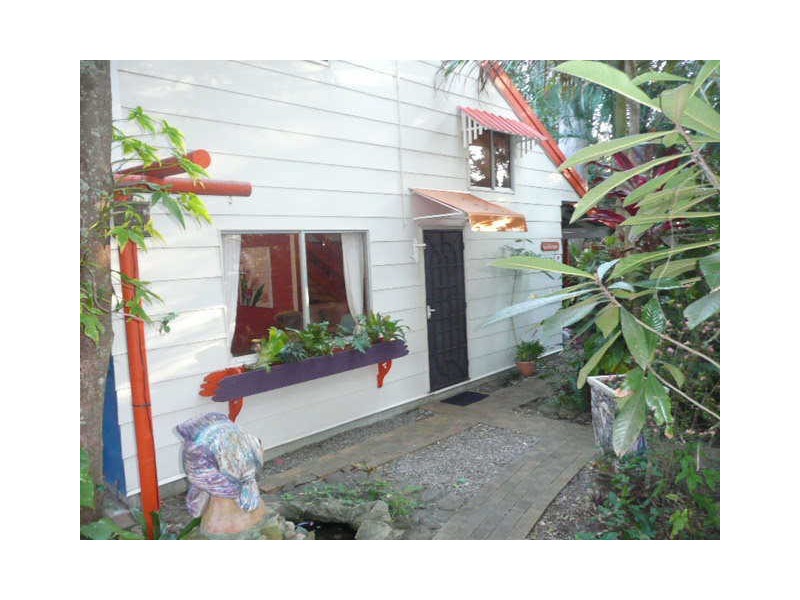 19 Ooyan St, Coochiemudlo Island QLD 4184