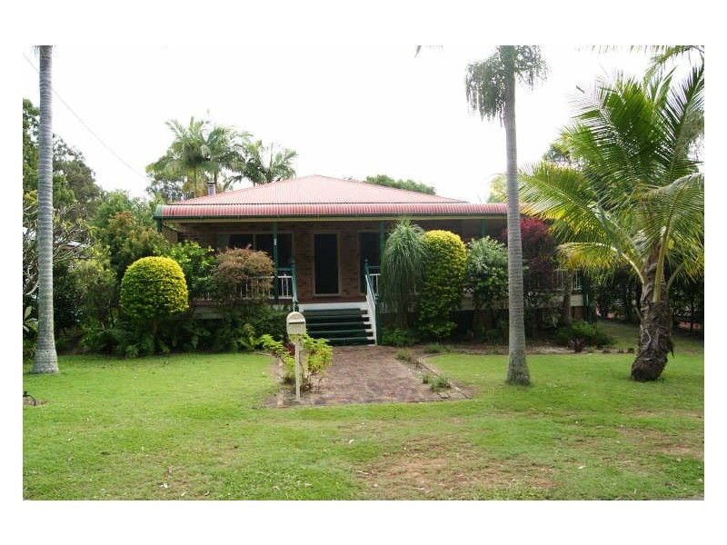 82 Victoria Parade, Coochiemudlo Island QLD 4184