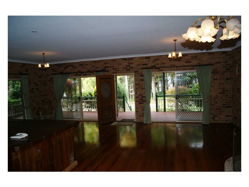 82 Victoria Parade, Coochiemudlo Island QLD 4184