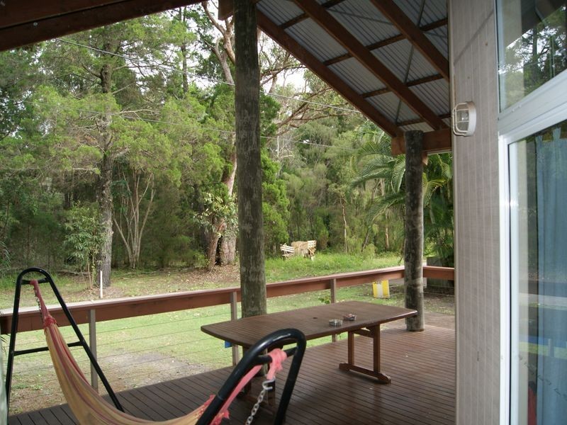 9 Innes Street, Coochiemudlo Island QLD 4184