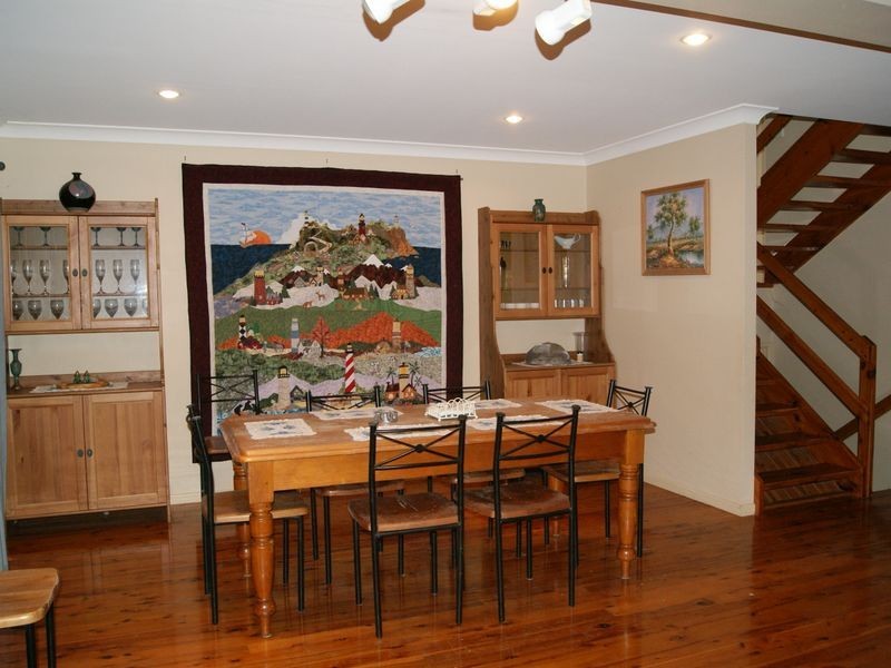 9 Innes Street, Coochiemudlo Island QLD 4184