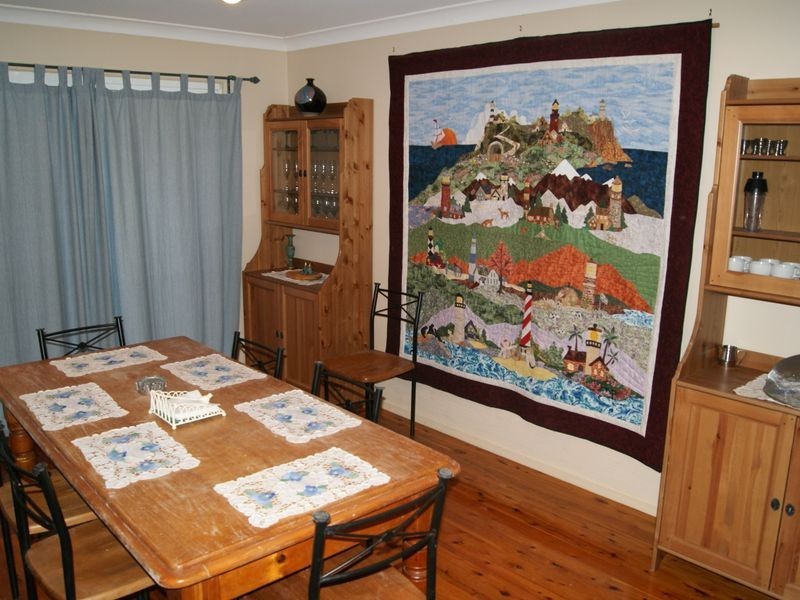 9 Innes Street, Coochiemudlo Island QLD 4184